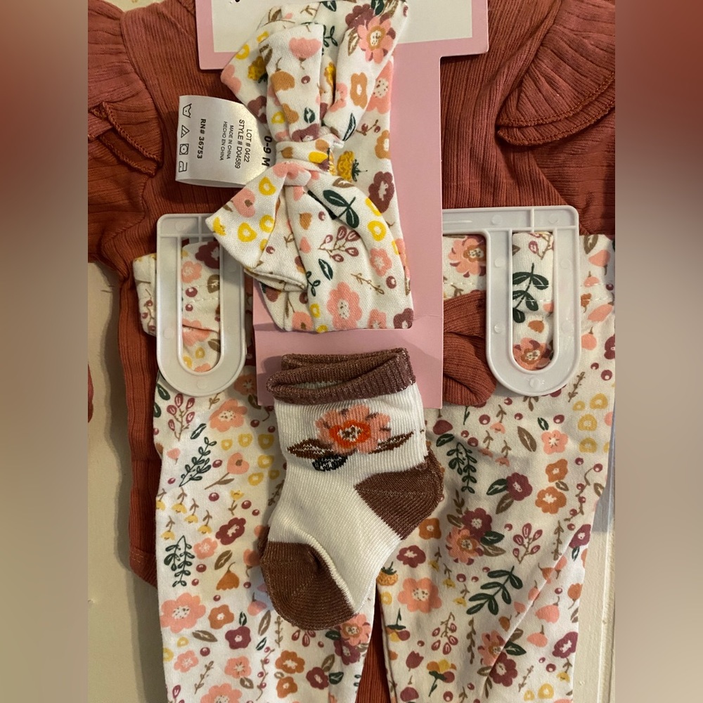 NWT baby girl gift set outfit 5 piece matching cute adorable newborn 3 6 9 12 - Picture 4 of 6